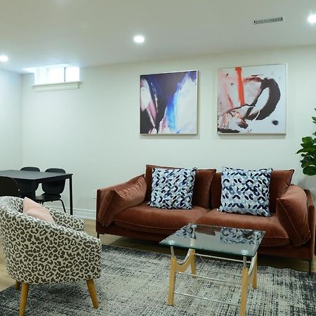 Spacious 2-Bed-Room Near Yonge & Major Mackenzie 列治文山 外观 照片