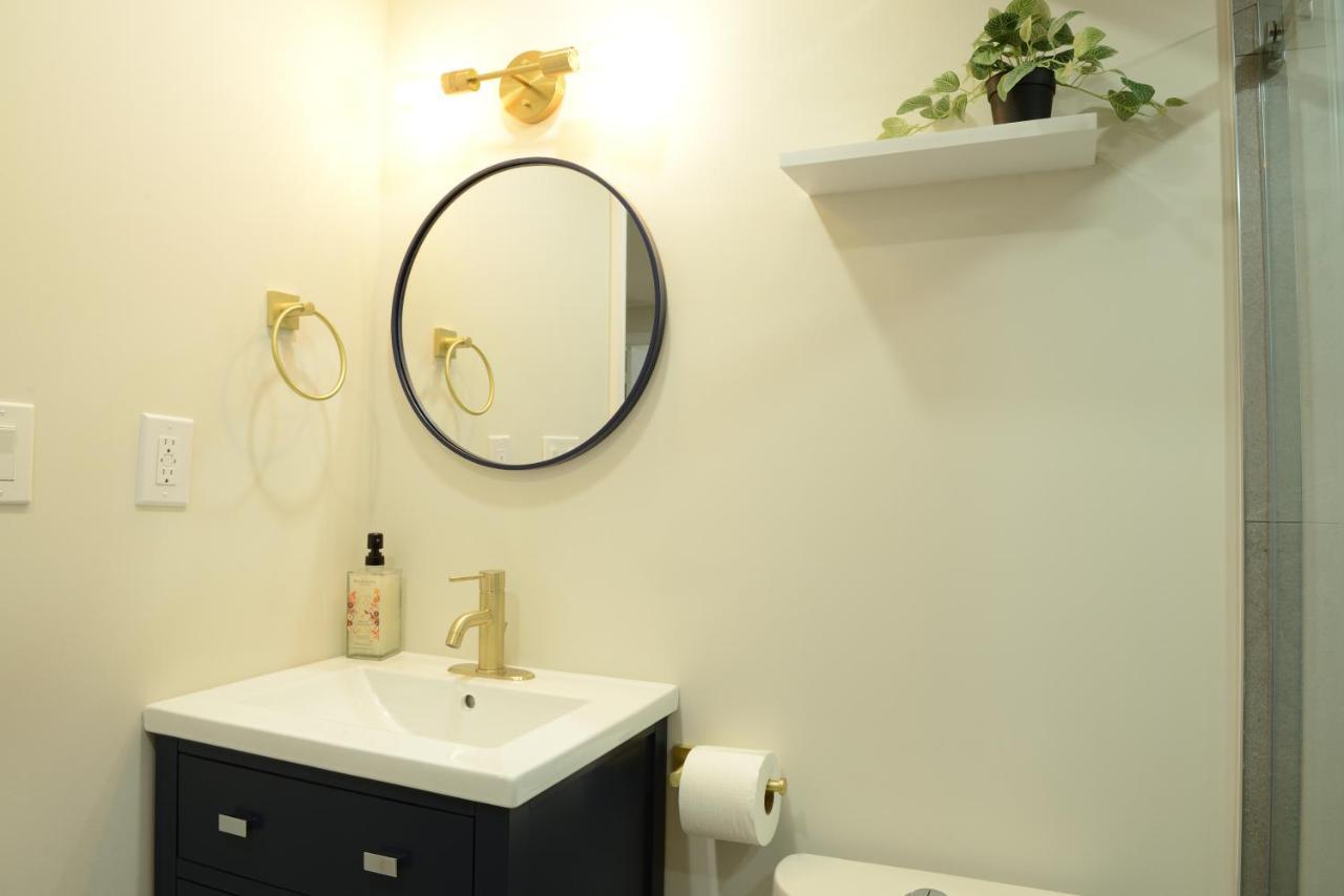 Spacious 2-Bed-Room Near Yonge & Major Mackenzie 列治文山 外观 照片