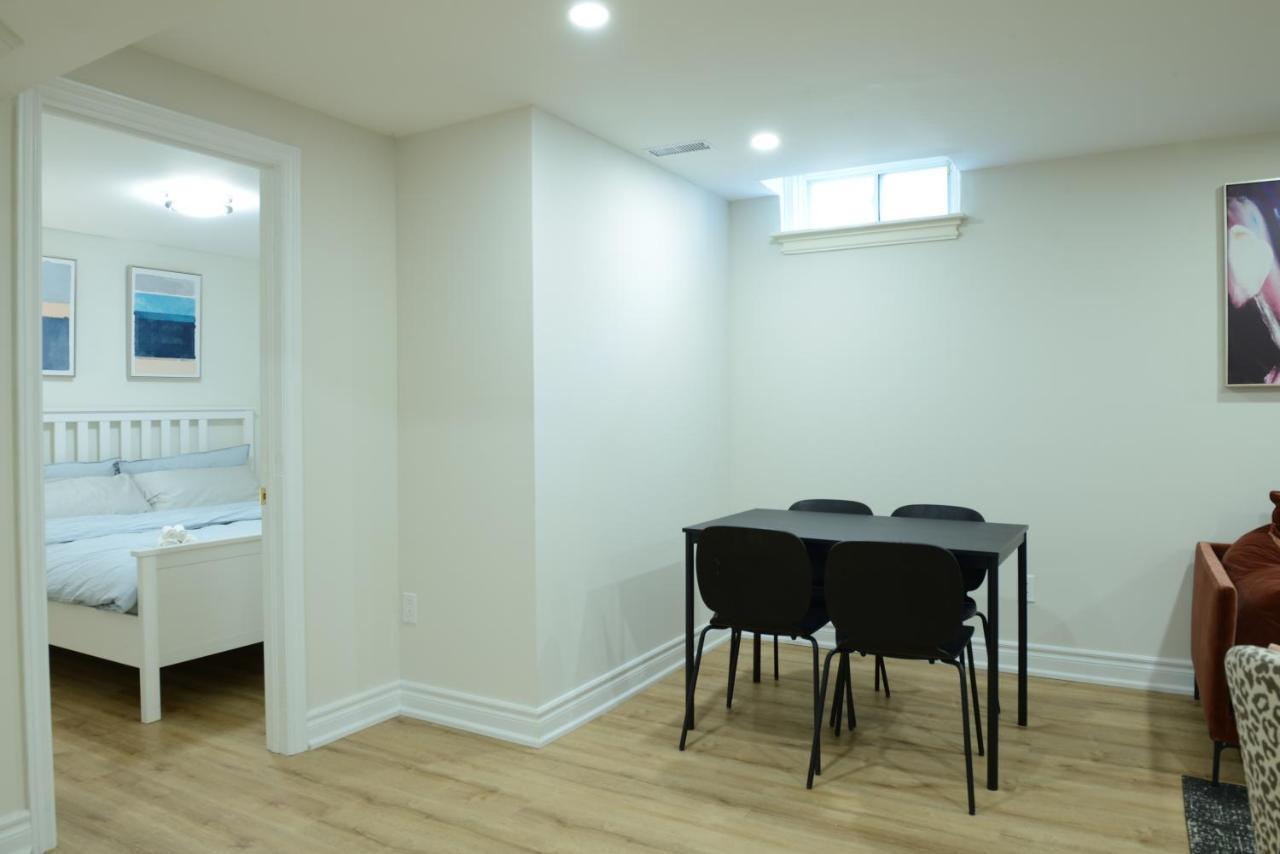 Spacious 2-Bed-Room Near Yonge & Major Mackenzie 列治文山 外观 照片